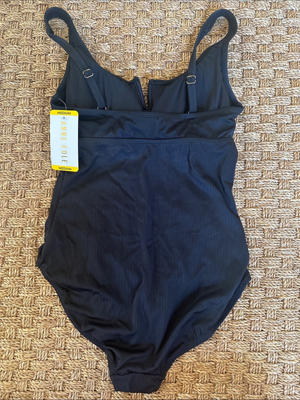 NWT Anne Cole Black Ribbed V-Notch One-Piece Swimsuit Size M - Picture 2 of 6